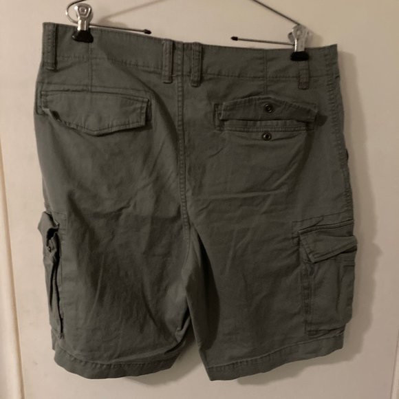 Old Navy cargo shorts - Picture 2 of 6